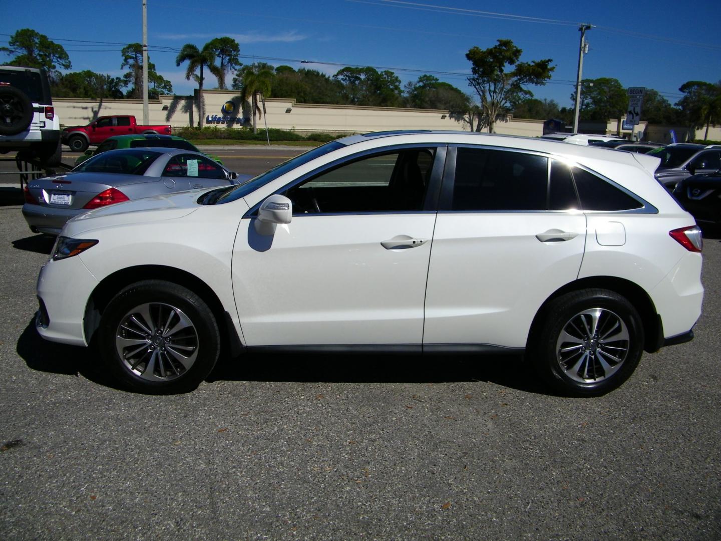 2017 Acura RDX 6-Spd AT AWD w/Advance Package (5J8TB4H76HL) with an 2.3L L4 DOHC 16V engine, 6A transmission, located at 4000 Bee Ridge Road, Sarasota, FL, 34233, (941) 926-0300, 27.298664, -82.489151 - Photo#2